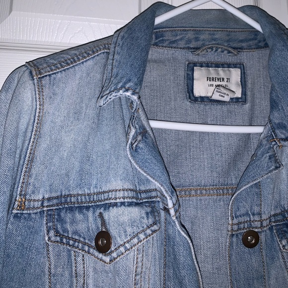 Jeans Jacket 🌞🍃 - Picture 3 of 7